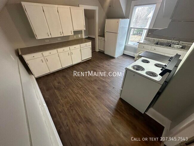 Building Photo - 439 Fourth St. Apt.