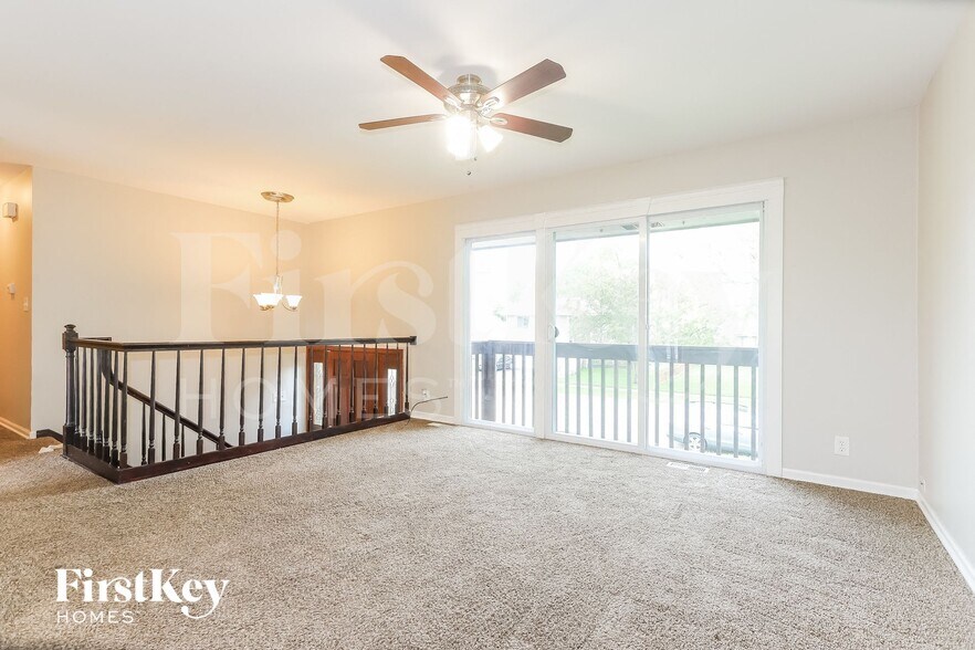 Building Photo - 1939 Ashwood Ln