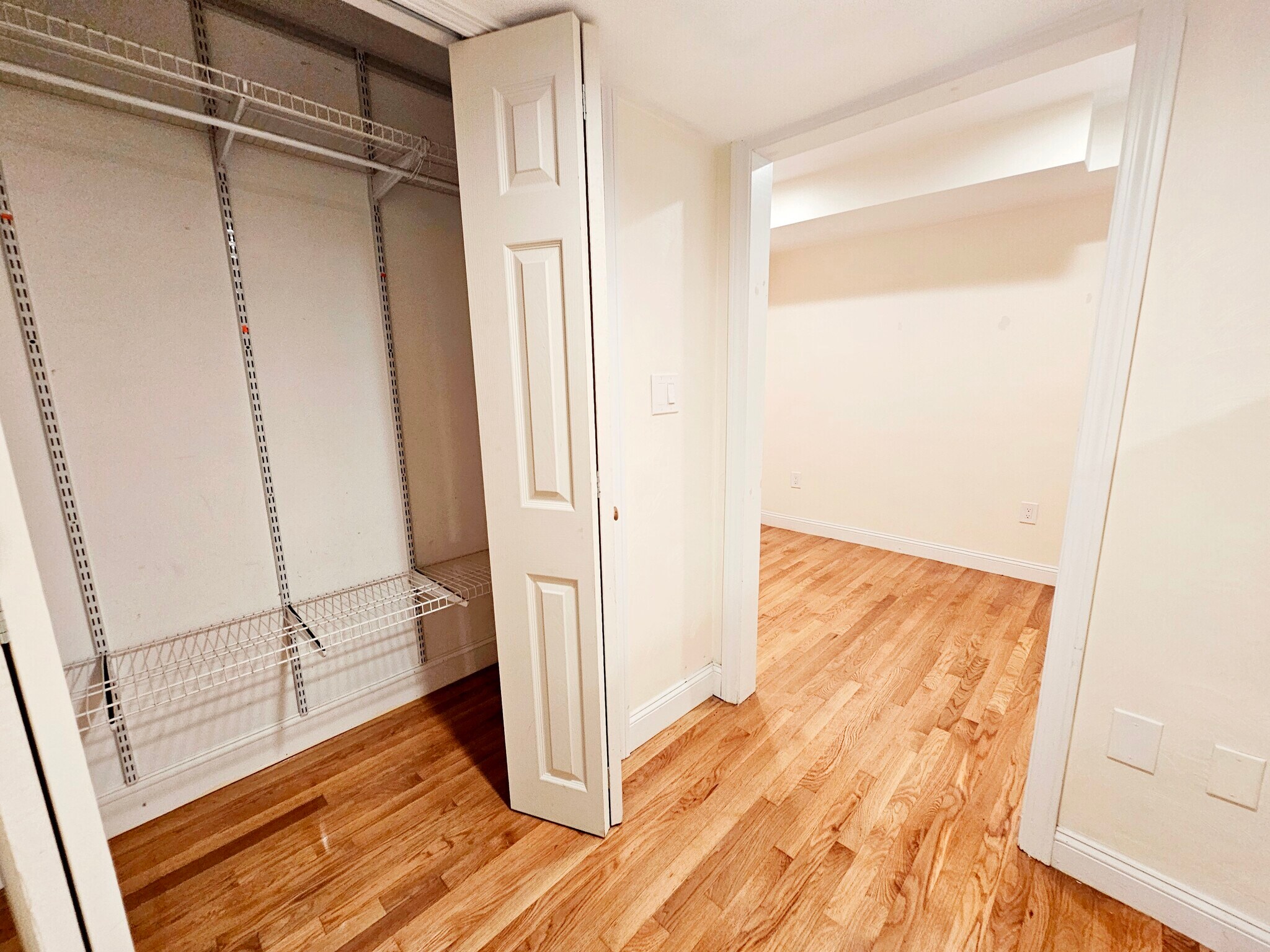 Building Photo - 1803 Beacon St