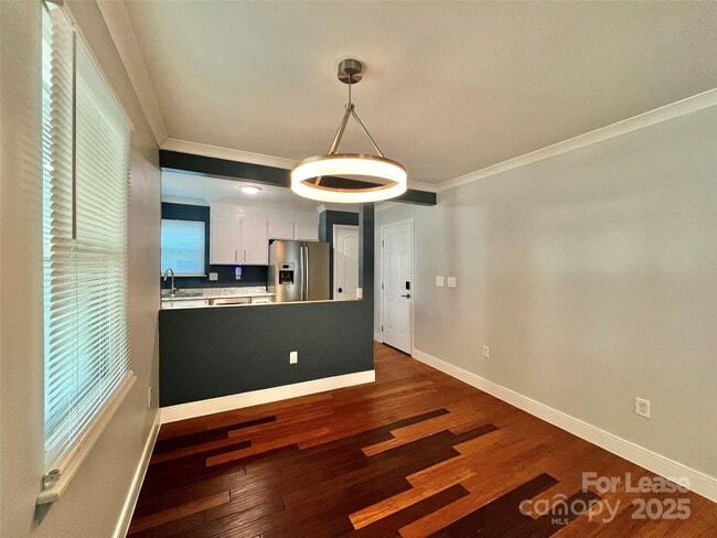 Building Photo - 1604 N Davidson St