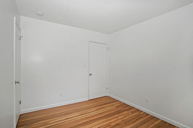 Building Photo - 132 Toll House Ln