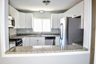 Building Photo - 63 Fenno St