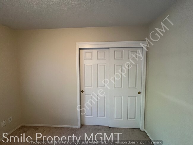 Building Photo - 6109 Summer Woods