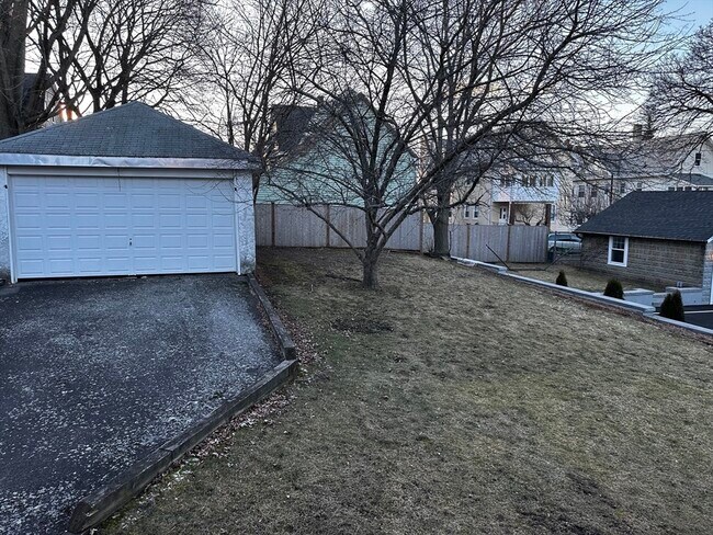 Building Photo - 41-43 Boylston St