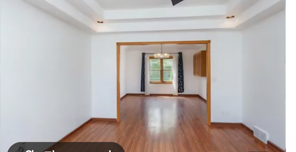 Building Photo - 5261 Oakbrook Dr