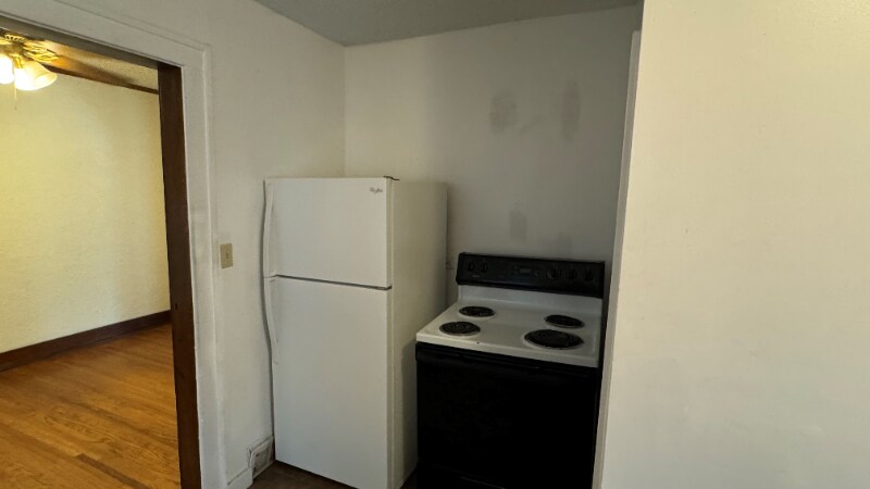 Building Photo - 707 Litchfield N