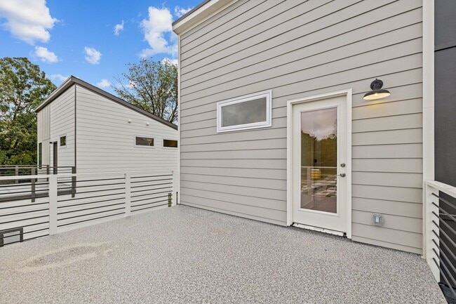 Building Photo - Gorgeous New Construction near Downtown Durham, Premium Finishes - Pet Friendly!
