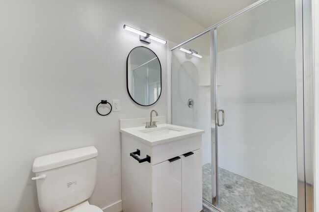 Building Photo - 404 E 5600 S