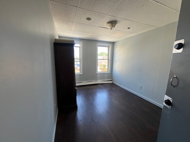 Building Photo - 890 Broadway
