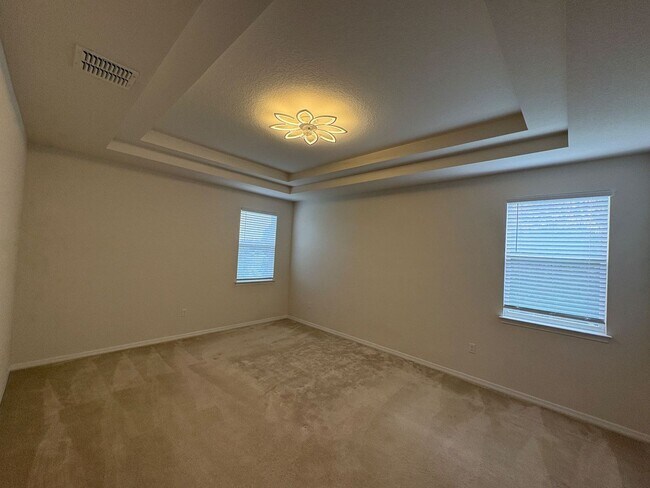 Building Photo - 50% OFF FIRST MONTH RENT* - 5 Bedroom 4 Ba...