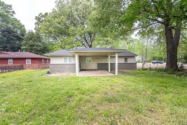 Building Photo - New Fully Renovated Home - Open to Section 8