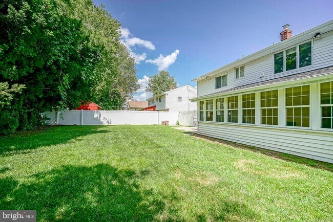 Building Photo - 308 Valley Run Dr