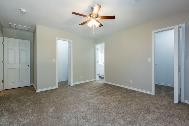 Building Photo - NEW LOW PRICE! 4 Bedroom 2 Bath +updated! ...