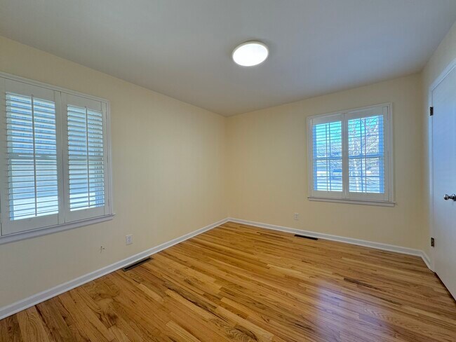 Building Photo - 2908 Cheyenne Cir