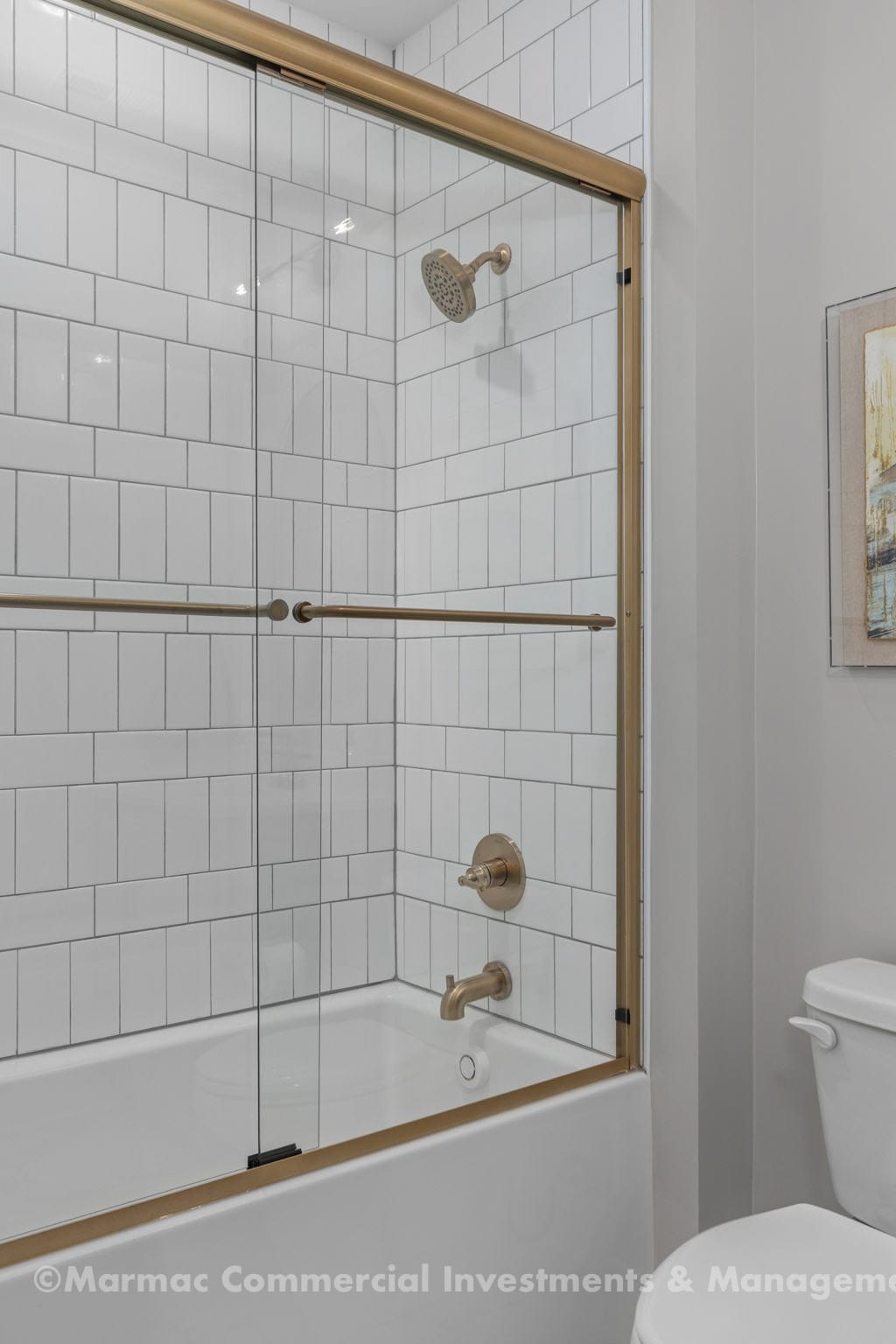 Building Photo - 154 N Poplar St