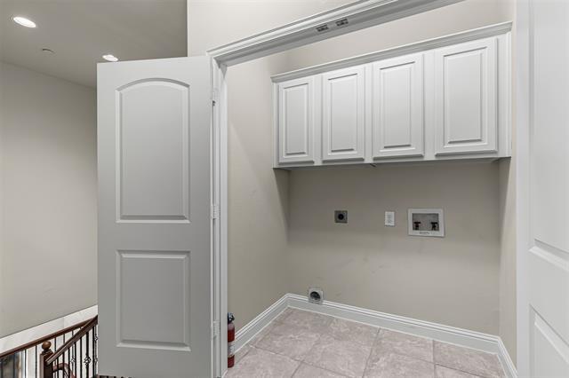 Building Photo - 5717 Lunsford Rd