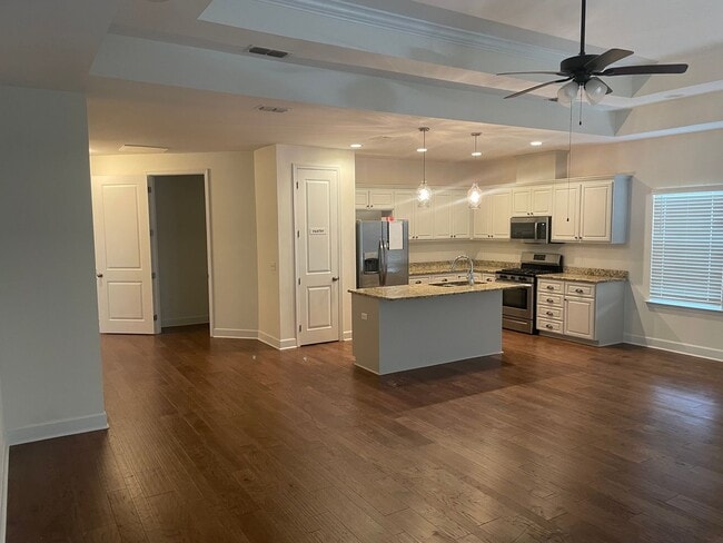 Building Photo - Beautiful 3/2 home for rent