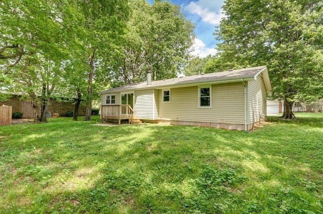 Building Photo - Charming 3 bedroom house in Springfield,MO!