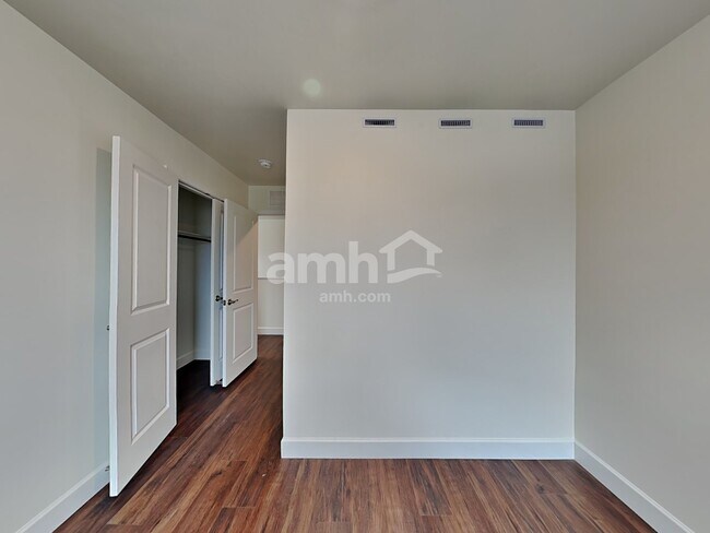Building Photo - 6505 E Paseo Alga