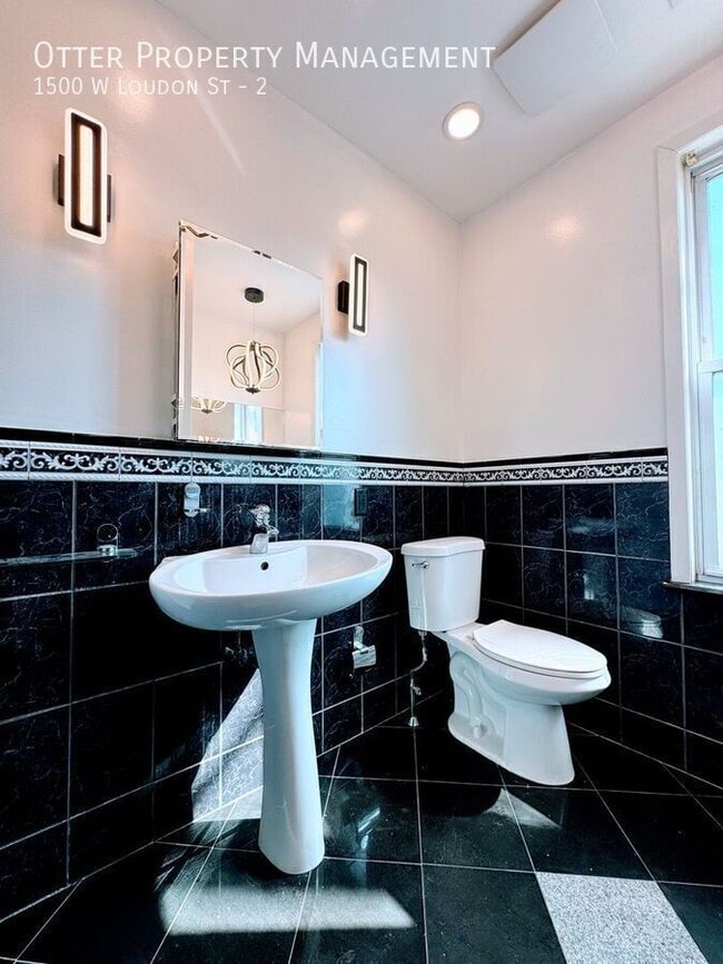 Building Photo - 1500 W Loudon St