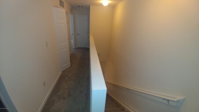 Building Photo - 4847 Parkhurst Pl