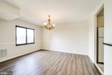 Building Photo - 205 Yoakum Pkwy