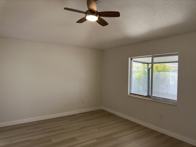 Building Photo - Remodeled 4-bedroom 2 bath 2 car garage in...