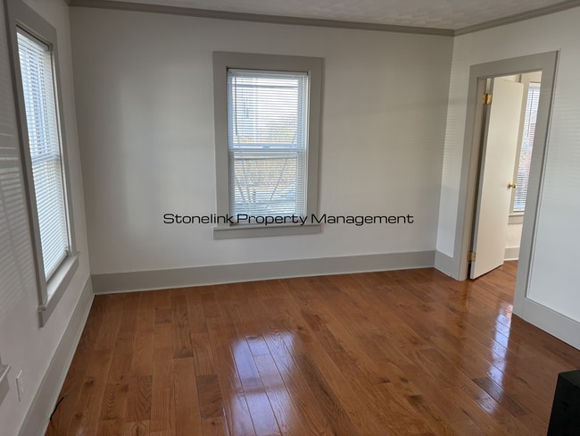 Building Photo - 111 Johnson St