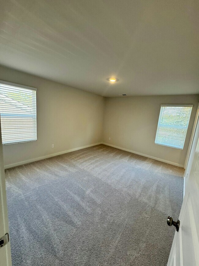 Building Photo - 3412 Shigo St