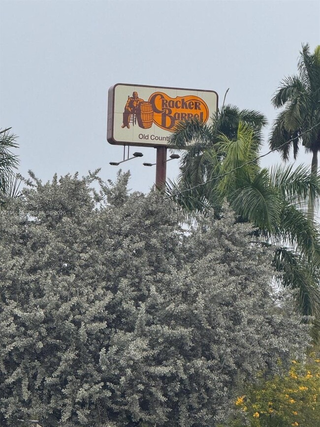 Building Photo - 2721 SE 26th Rd