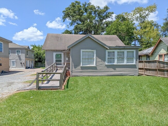 Primary Photo - 345 Alabama Ave