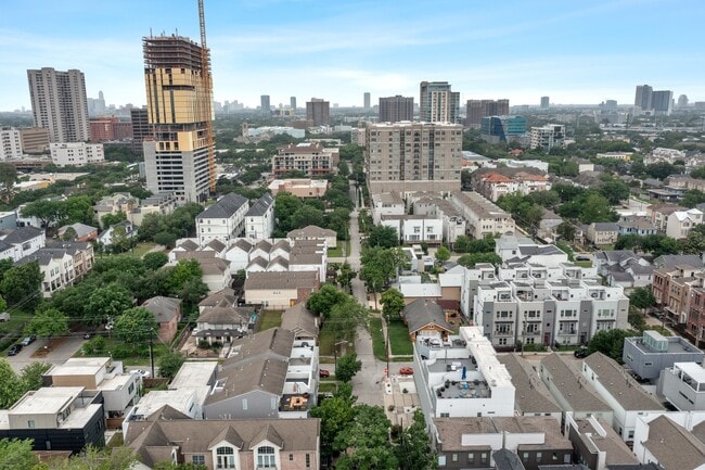 Building Photo - 1804 Prospect St