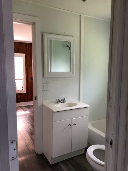 Building Photo - 3318 Thomas St