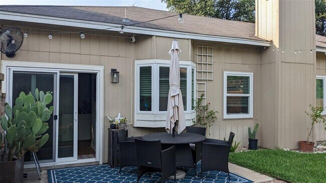 Building Photo - 5322 Summer Dr