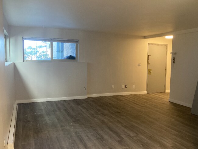 Primary Photo - 2415 8th Ave N