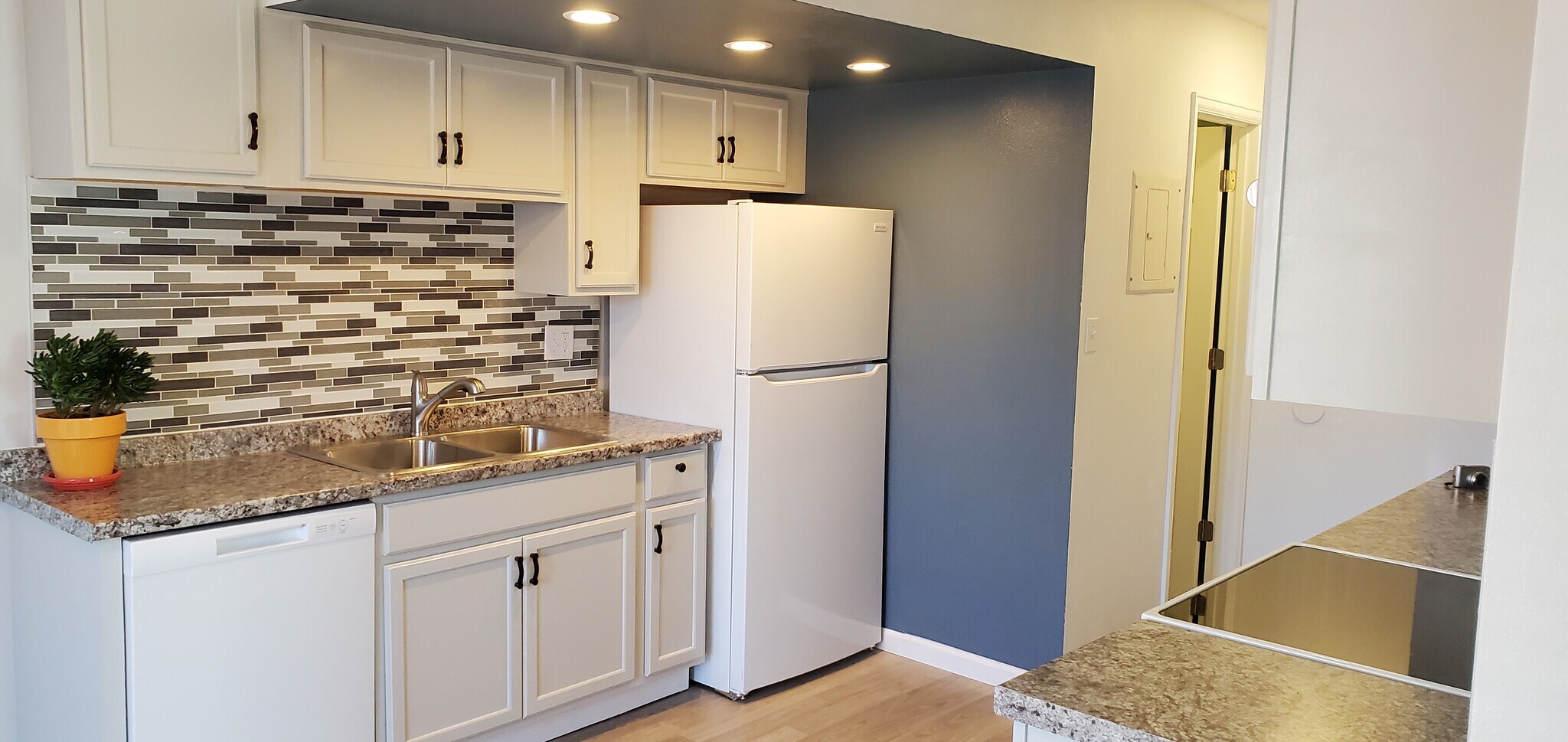 Building Photo - 1310 Firefly Cir