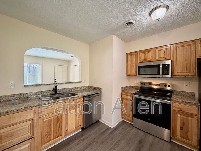 Building Photo - 35 Dawnwood Cir