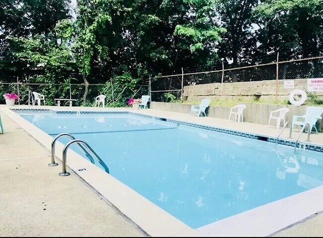 Building Photo - 205 Independence Ave