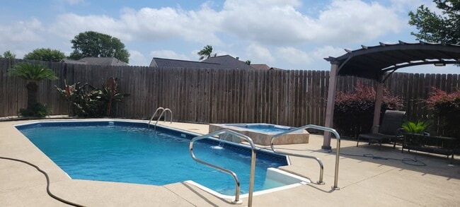 Building Photo - 8129 Lemon Tree St