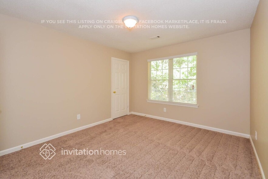 Building Photo - 3940 Cumberland Trail SE