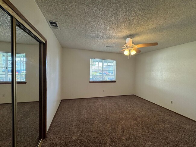 Building Photo - Spring Valley Lake Community Home