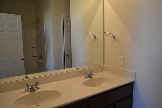 Building Photo - 921 Swan Ridge Dr