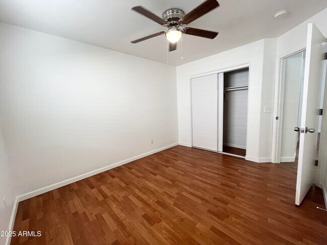 Building Photo - 7504 W Jenan Dr