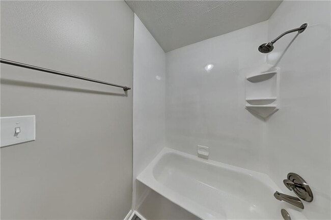 Building Photo - 4036 Evelyn Dr