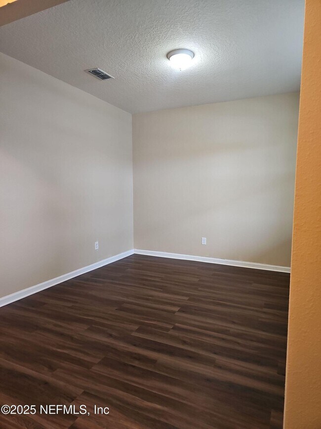 Building Photo - 1981 Rock Springs Way