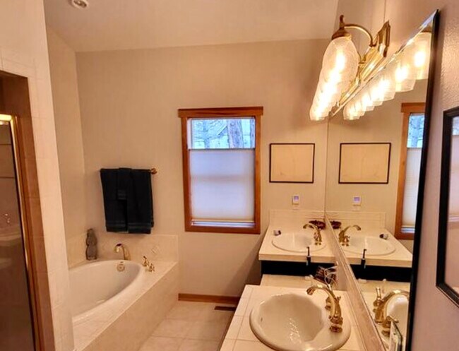 Building Photo - 60709 Golf Village Loop