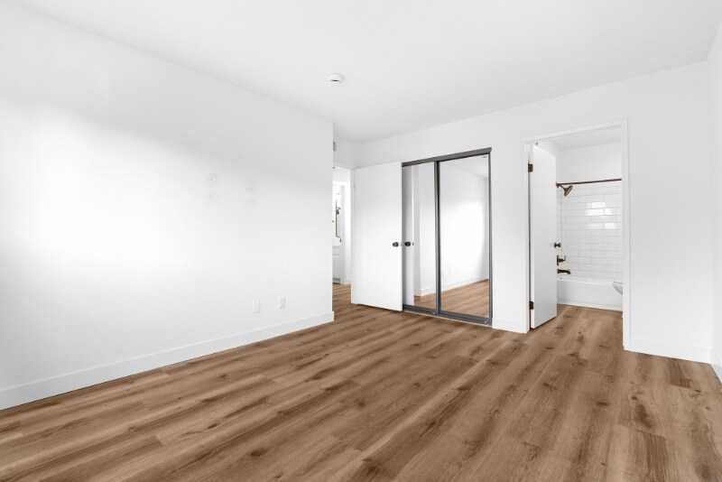 Building Photo - 5240 Whitsett Ave