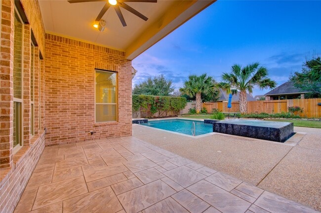 Building Photo - 4711 Derbywood Glen Ln
