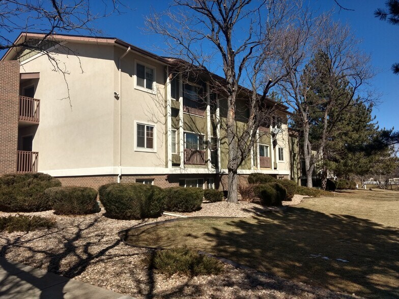 Building Photo - 860 W Moorhead Cir