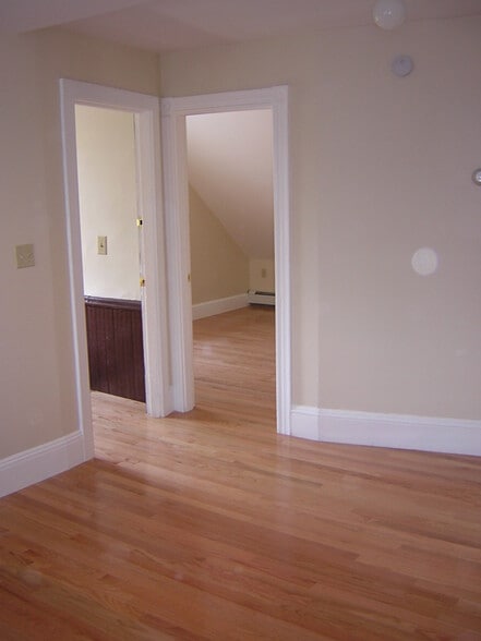 Building Photo - 55 University Ave